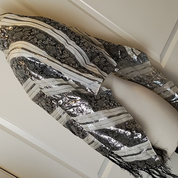 Silver thread and Silk scarf - Picture 5 of 9